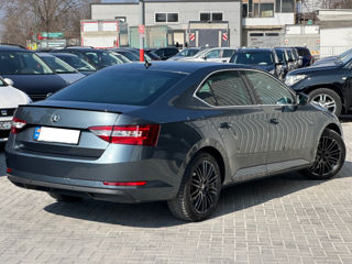 Skoda Superb фото 4