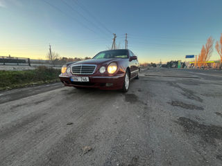 Mercedes E-Class foto 2