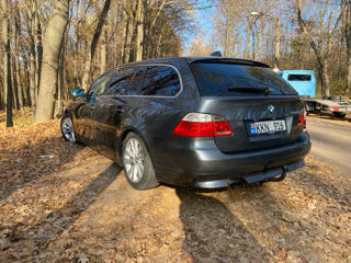 BMW 5 Series foto 4