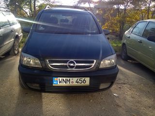 Opel Zafira foto 8