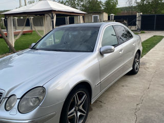 Mercedes E-Class foto 6