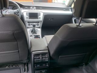 Volkswagen Passat foto 8