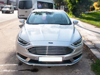 Ford Fusion foto 2