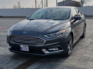 Ford Fusion foto 2