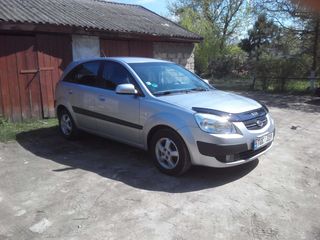 KIA Rio foto 1