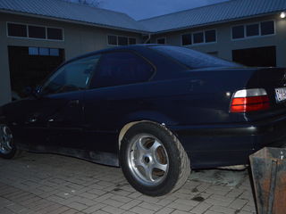 BMW 3 Series foto 5