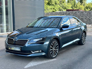 Skoda Superb foto 3