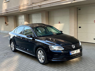 Volkswagen Jetta foto 2