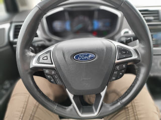 Ford Fusion foto 5