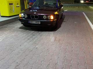 BMW 5 Series foto 2