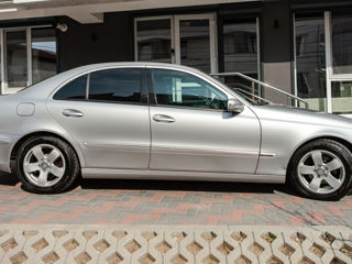 Mercedes E-Class foto 2