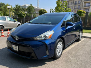 Toyota Prius v