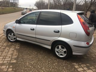 Nissan Almera Tino foto 4