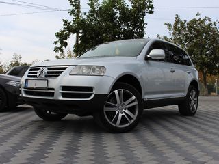 Volkswagen Touareg foto 1