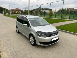 Volkswagen Touran foto 4