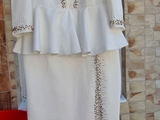 Платье большого размера белое со стразами foto 2