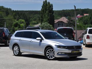 Volkswagen Passat foto 1