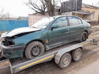 Piese Toyota Avensis 2001 1,8 benzin