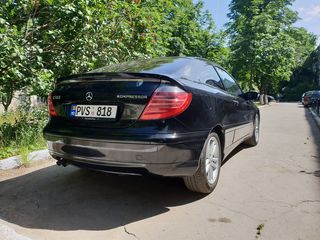 Mercedes C Class foto 2