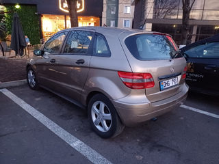 Mercedes B-Class foto 6