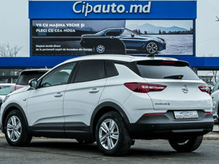 Opel Grandland X foto 2