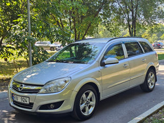 Opel Astra foto 1