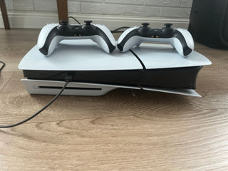 Playstation 5 slim disc version foto 2