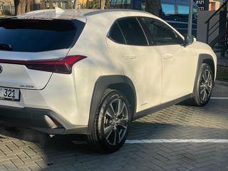 Lexus UX foto 4