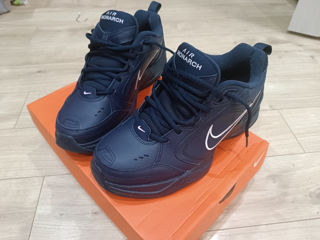 Nike Air Monarch foto 2