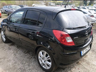 Opel Corsa foto 6