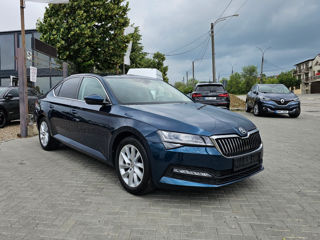 Skoda Superb foto 3