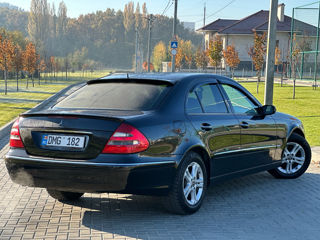 Mercedes E-Class foto 4