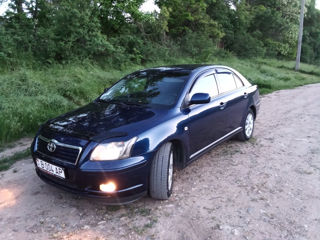 Toyota Avensis foto 3