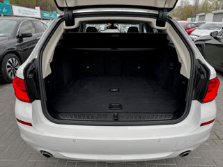BMW 5 Series foto 16