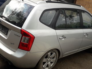 Kia Carens foto 1