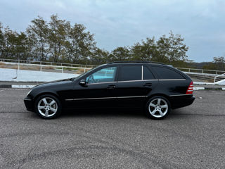 Mercedes C-Class foto 6