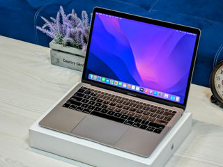 MacBook Air Retina 2019 (Core i5 8210Y/8Gb Ram/128Gb SSD/UHD Graphics/182 Cycles/13.3" Retina) foto 4