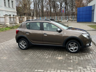 Dacia Sandero foto 2