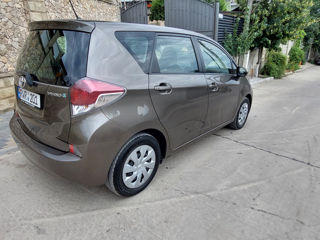 Toyota Verso-S foto 3