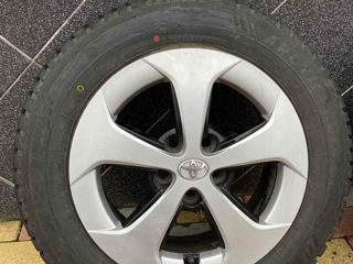 Toyota prius anvelope in stare 9 din 10 r 15