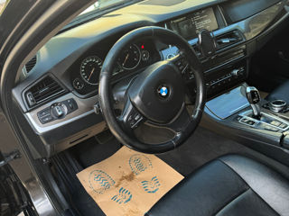 BMW 5 Series foto 4