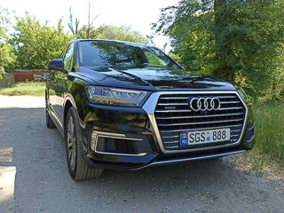 Audi Q7 e-tron foto 1