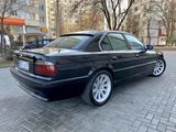 BMW 7 Series foto 5