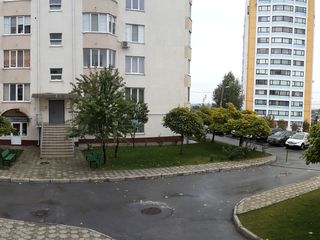 apartament 90 metri patrati reparat la kee si mobilat foto 1