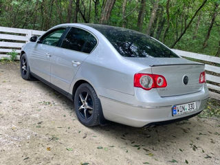 Volkswagen Passat foto 3