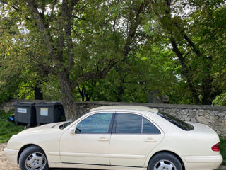 Mercedes E-Class foto 9