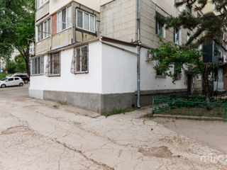 Apartament cu 2 camere, 45 m², Botanica, Chișinău foto 12