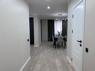 Apartament cu 3 camere, 97 m², Durlești, Chișinău foto 3