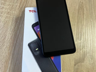 TCL 403 foto 3