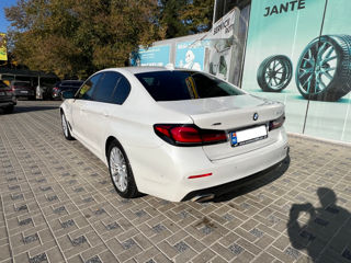 BMW 5 Series foto 4